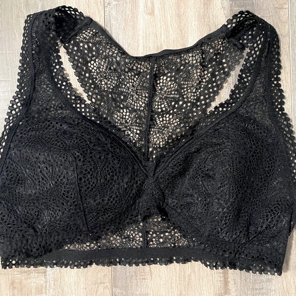 VICTORIA’S SECRET Lace Bralette ❤️❤️
